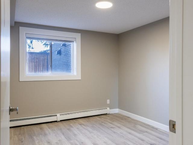 Apartment for rent in Wedgewood, Alberta