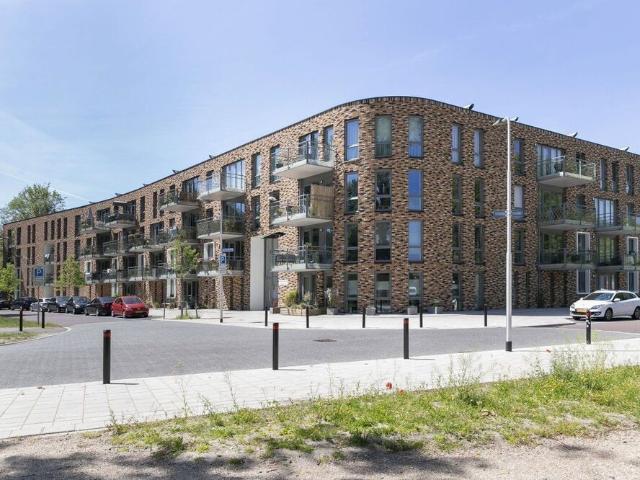 Appartement te huur in Duivendrecht, Noord Holland