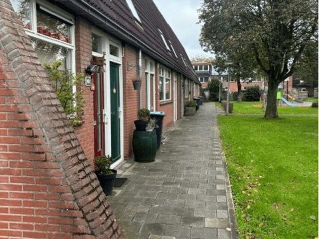 Woning te huur in Krommenie, Zaanstad