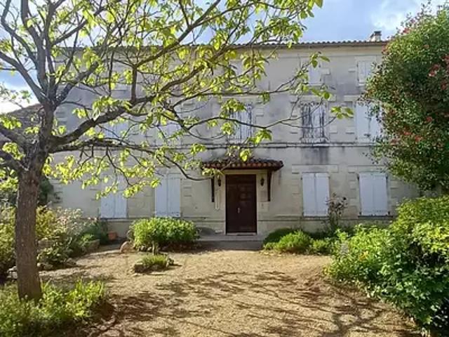 Maison vente à Confolens, Tusson