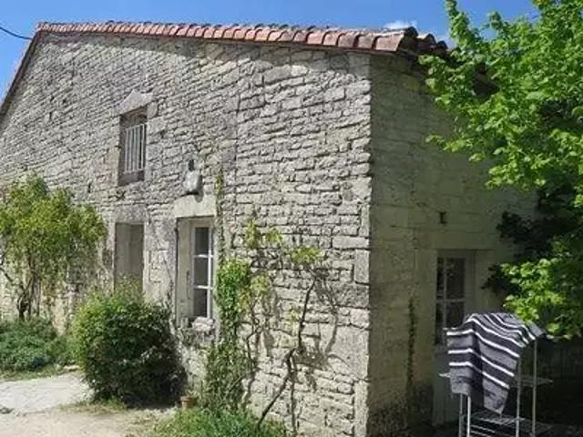 Maison vente à Confolens, Tusson