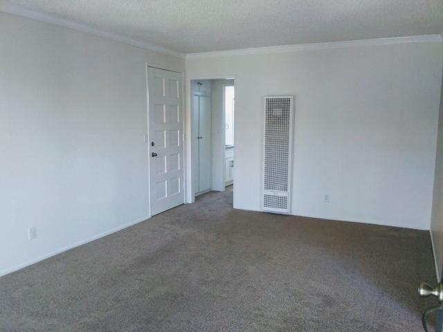 Apartment for rent in Tustin, California