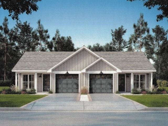 Condo for sale in Glenmere Village, Lee