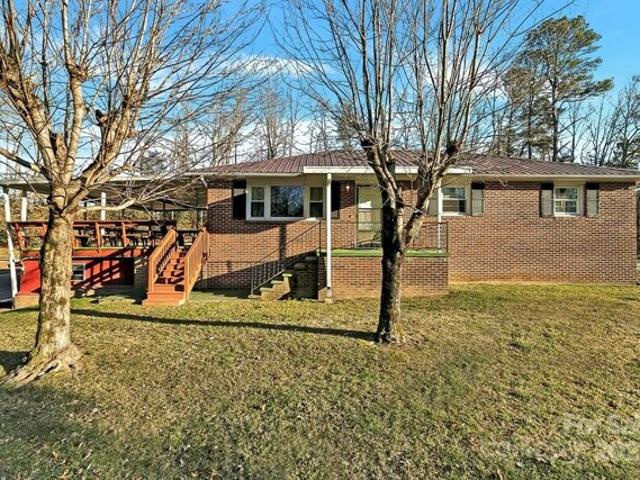 House for sale in Hendersonville
