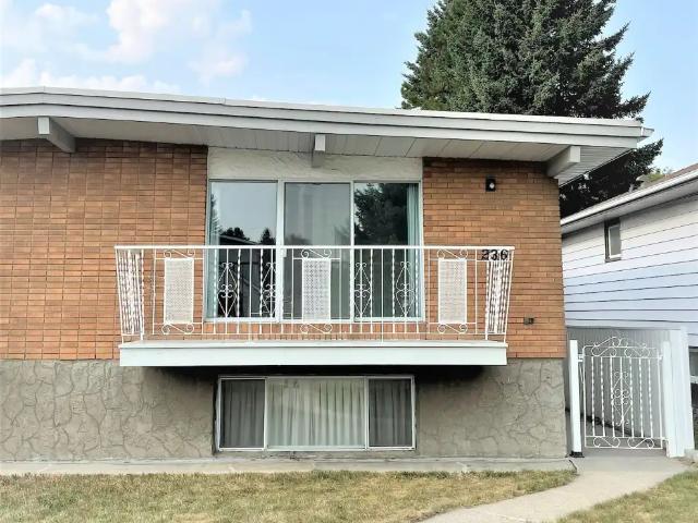 House for rent in Tuxedo Park, Calgary