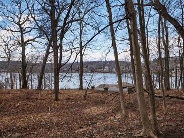 Land for sale in Tuxedo Park