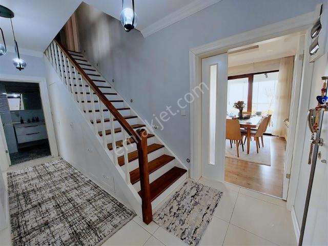 İzmit, Kocaeli içerisinde satılık Villa