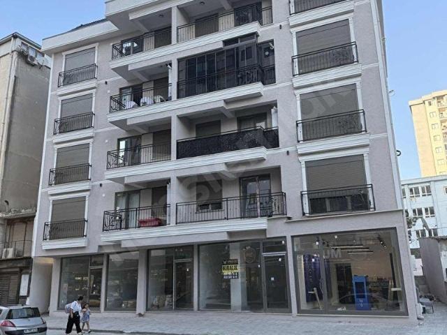 Tuzla, İstanbul içerisinde satılık Dükkan