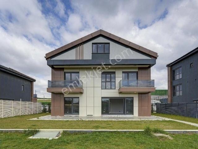 Tuzla, İstanbul içerisinde kiralık Villa