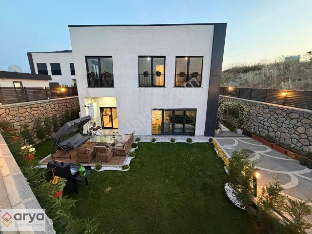 Tuzla, İstanbul içerisinde satılık Villa