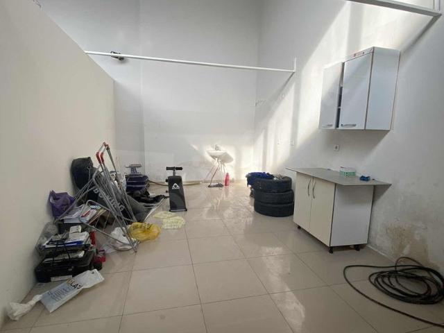 Yeni Yaşam Sitesi, Tuzla içerisinde satılık Dükkan