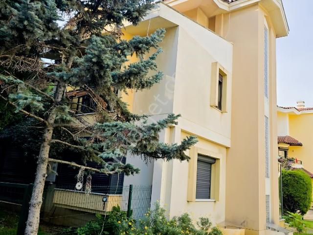Tuzla, İstanbul içerisinde satılık Villa