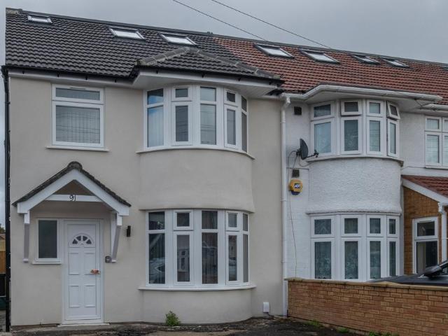 House for rent in London Borough of Hounslow, Greater London