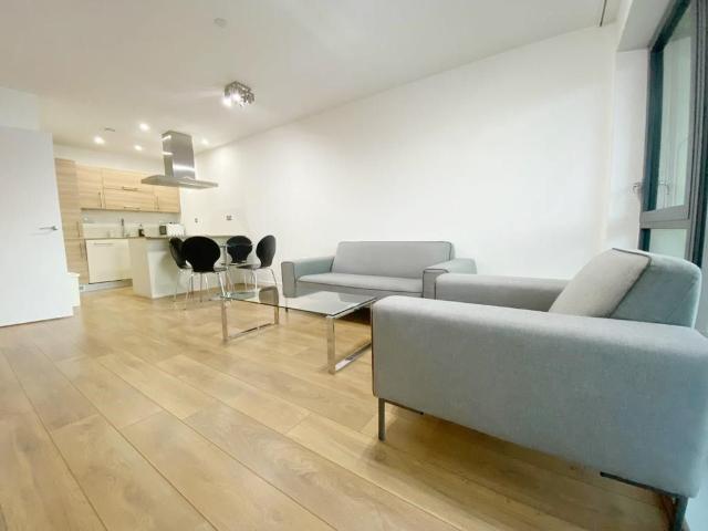 Apartment for rent in Bromley-by-Bow, Poplar Grove