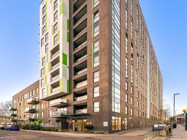 House for rent in Bromley-by-Bow, Poplar Grove