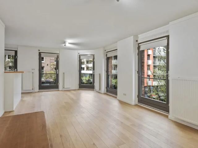 Appartement te huur in Zuid, Amsterdam