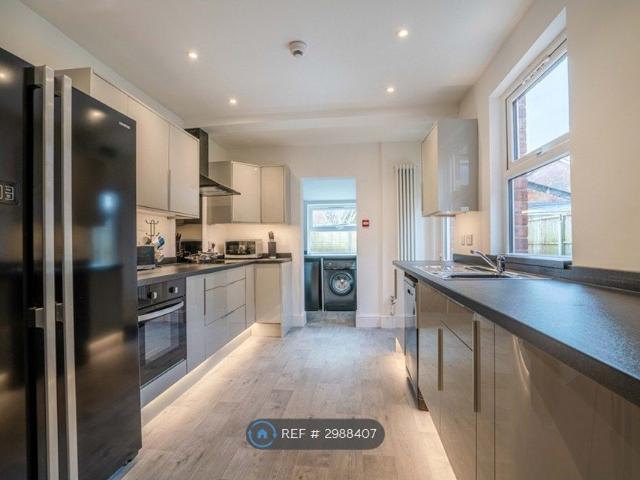 Room for rent in White City, Gloucester