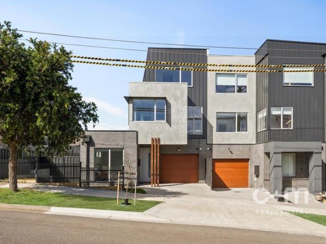 Townhouse for sale in Camerons Creek, Victoria