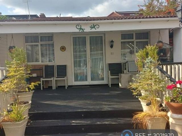 Apartment for rent in London Borough of Ealing, Greater London