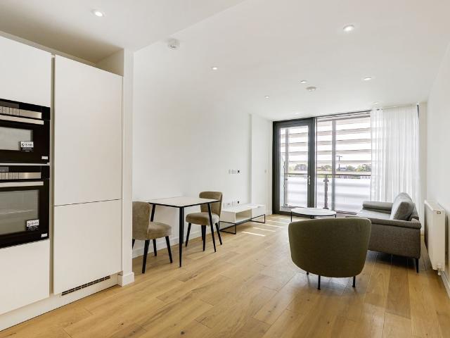 Apartment for rent in St Margarets, Greater London