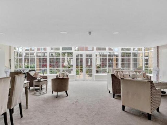 House for sale in Isleworth, Greater London