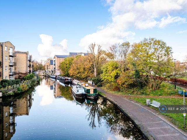 Apartment for rent in Mile End, Greater London