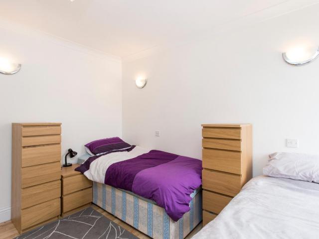 Room for rent in London Borough of Ealing, Greater London