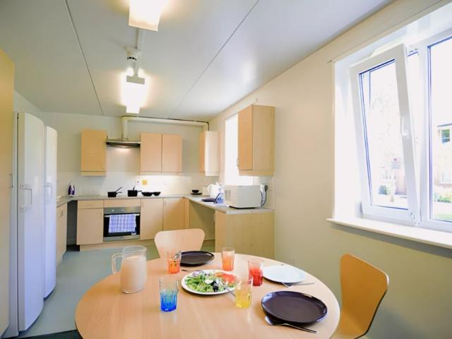 Room for rent in Attenborough, East Midlands