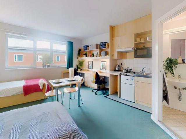 Room for rent in Attenborough, East Midlands