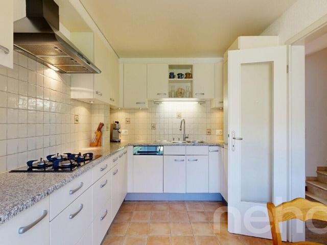 Einfamilienhaus kaufen in Rolle, Waadt