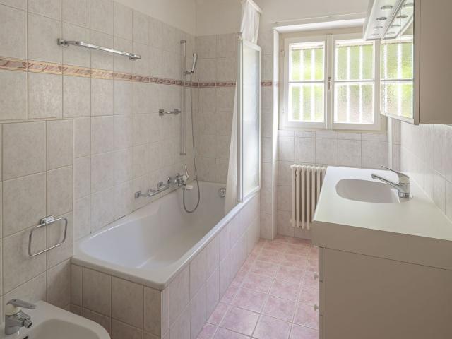 Einfamilienhaus kaufen in Minusio, Tessin