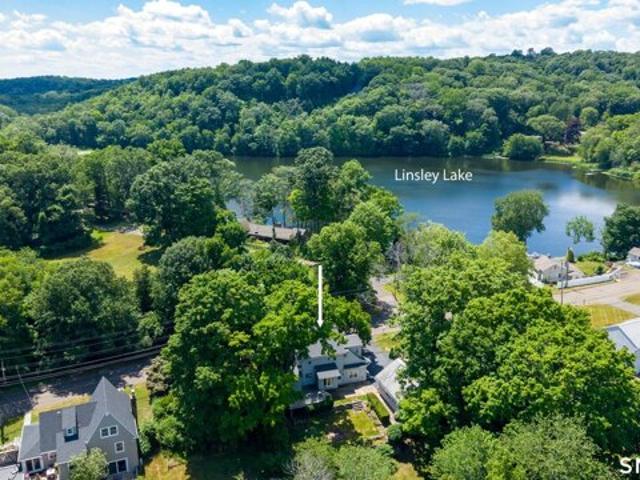 House for sale in North Branford, Connecticut
