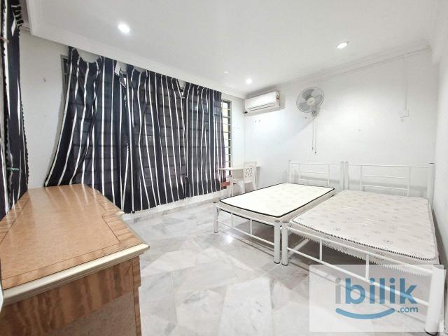 Room for rent in PJU 6, Petaling Jaya