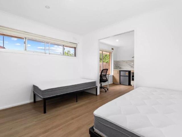 Room for rent in Camerons Creek, Victoria