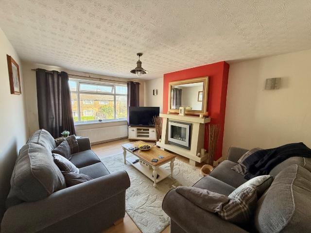 Apartment for rent in Pownall Park, Wilmslow