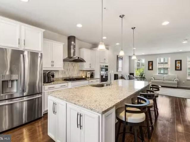 Condo for rent in Fort Washington