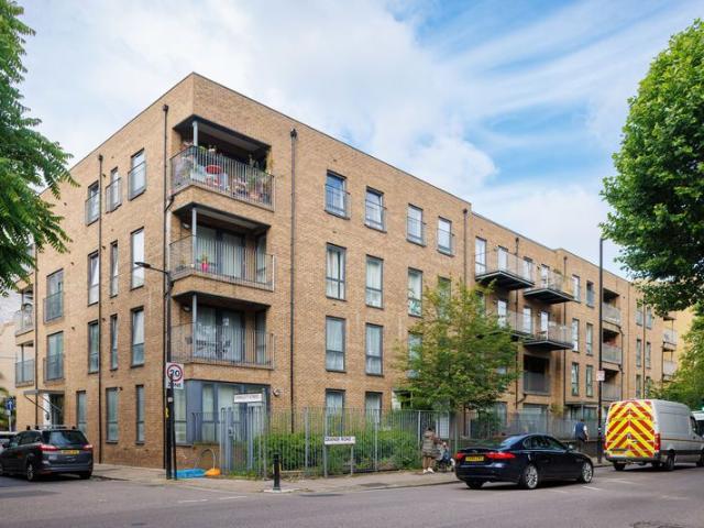 House for rent in Bermondsey Village, Greater London