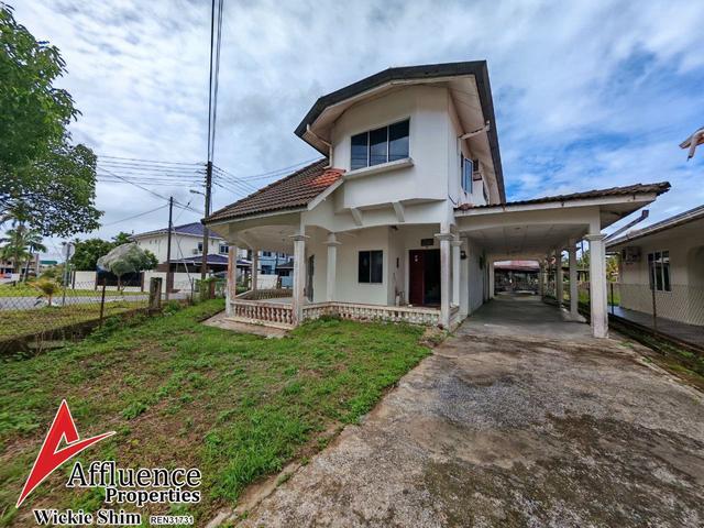Bungalow for sale in Kuching