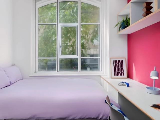 Room for rent in Saint Pancras, Greater London