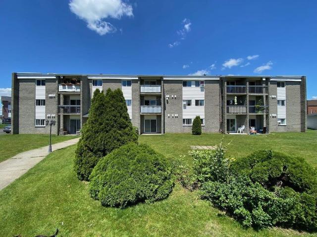 Apartment for rent in La Haute-yamaska, Quebec