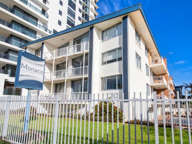 Apartment for sale in Surfers Paradise, Gold Coast City