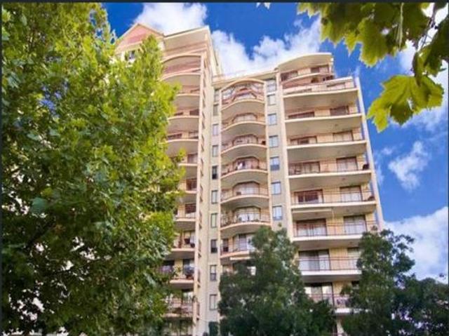 Apartment for rent in Lower North Shore, Sydney