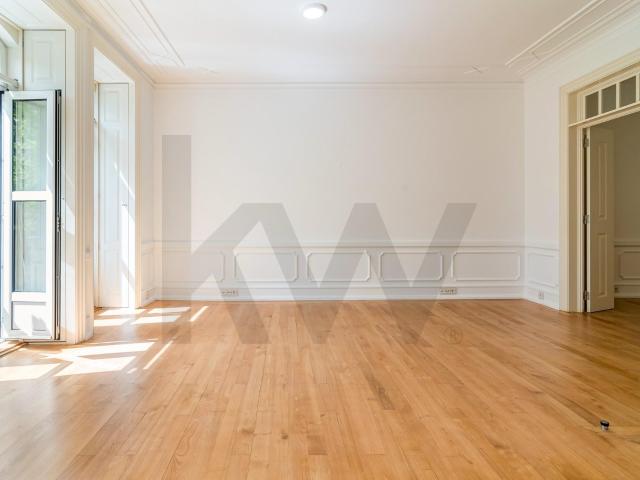 Apartamento alugar em Coração de Jesus, Lisboa