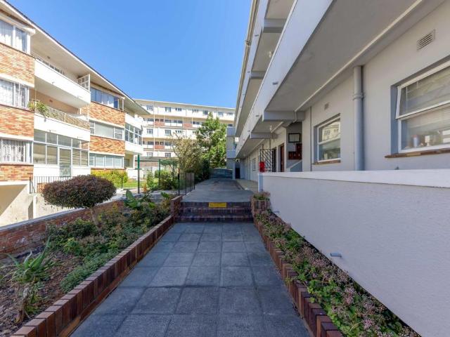 Apartment for rent in Rondebosch, Cape Town