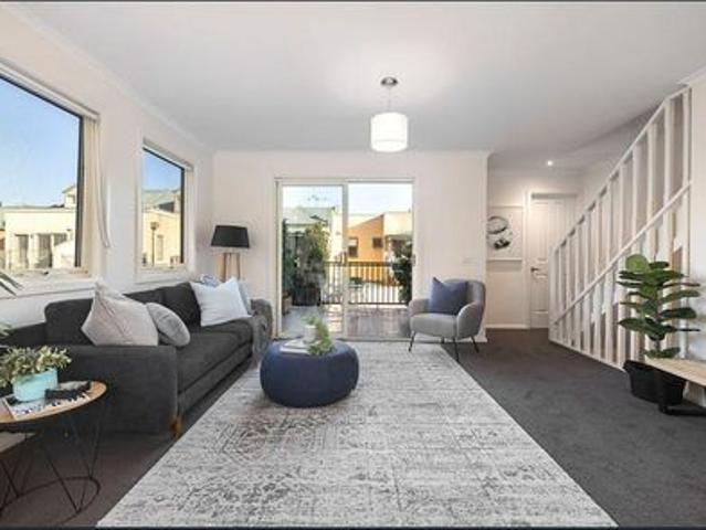 Townhouse for rent in Camerons Creek, Victoria