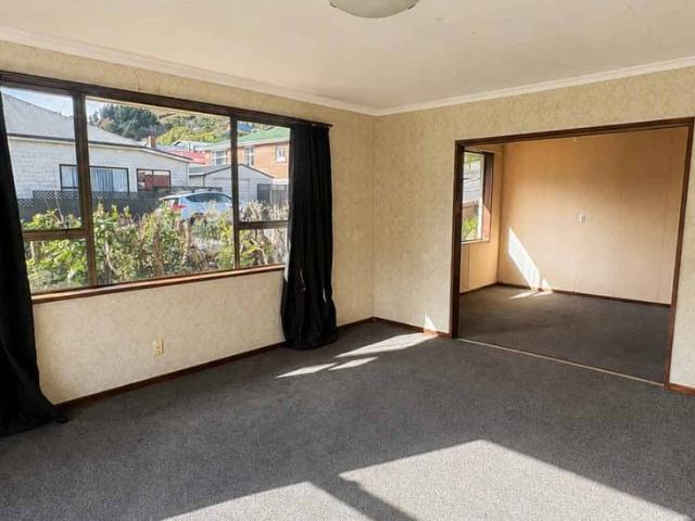 House for rent in Otakou