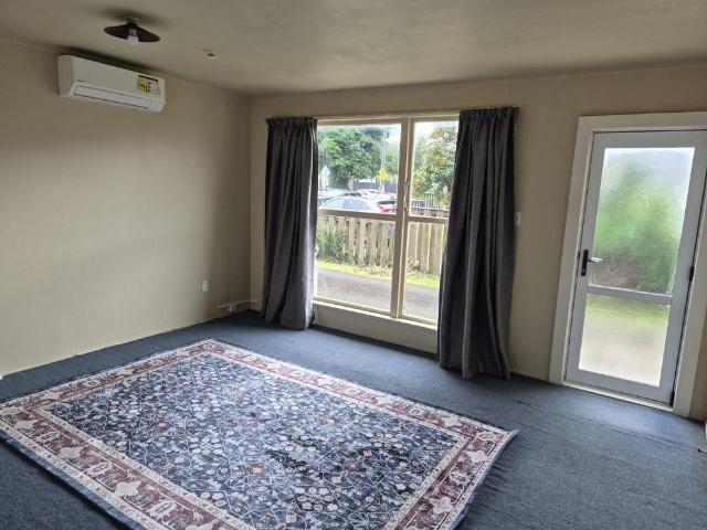 House for rent in Owhata, Oroua County