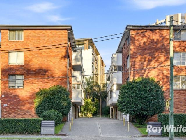 Apartment for sale in Eastlakes, Sydney