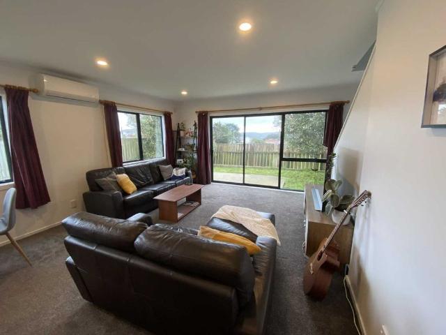 Apartment for rent in Newlands, Wellington