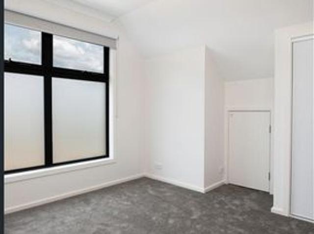 Townhouse for rent in Camerons Creek, Victoria